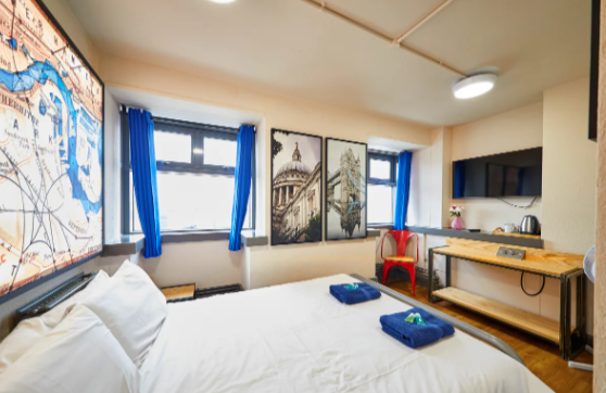 Image: Cheap bed and breakfast: A room at St Christopher’s Shepherds Bush Cheap bed and breakfast: A room at St Christopher’s Shepherds Bush