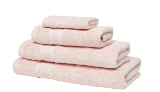 4 Linea-certified Egyptian towels from the FRASERS sale.
