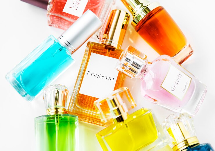 Image: Best-selling women’s perfume: A variety of bottles and fragrances stacked up on top of each other. Best-selling women’s perfume: A variety of bottles and fragrances stacked up on top of each other.