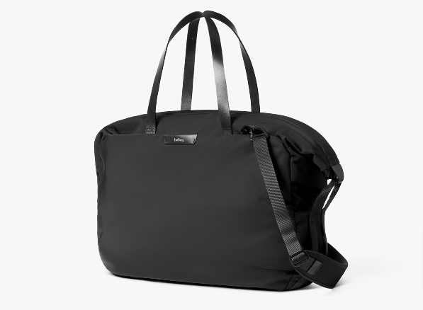 Shoulder bags for travelling: Weekender 30L bag from Bellroy