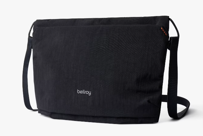 Shoulder bags for travelling: The Lite Sacoche bag from Bellroy