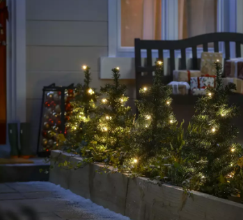 Path Christmas tree lights: Outdoor Christmas light decorations