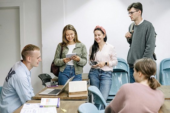 Image showing a group of students who can benefit from a NICCE discount code
