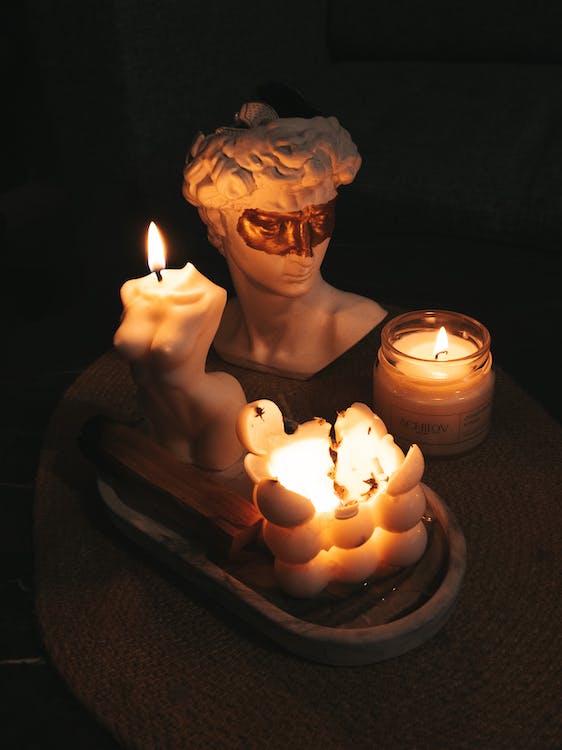 candele di diverse forma della marca diptyque in offerta con un codice promozionale diptyque