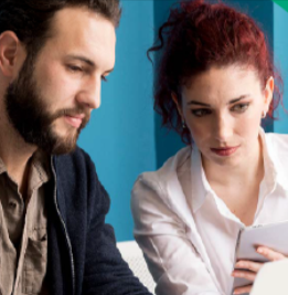 professionisti che comprano servizi hosting online grazie ad un codice sconto register.it