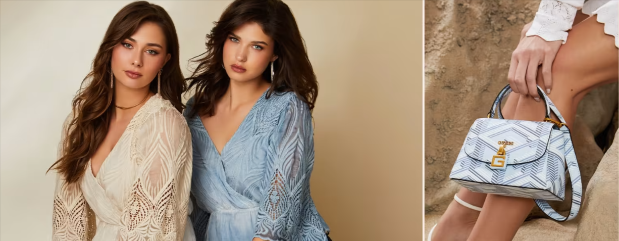 dos modelos mujeres de guess junto a uno de sus bolsos