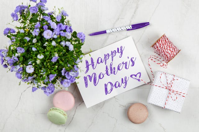 Happy Mother's Day! Buy a Mother's Day gift by using the deals that we offer you at Love Coupons
