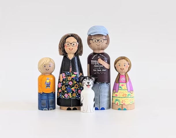 Custom Mother's Day gifts: Custom Family Peg Dolls from ChabinuPegdolls