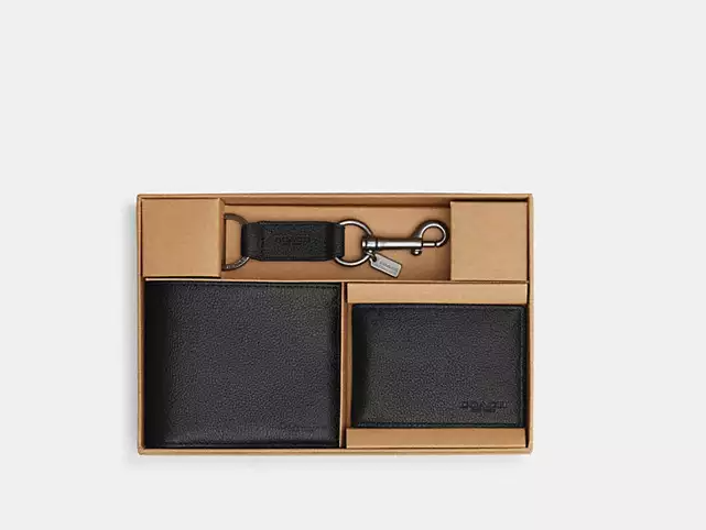Simple Father's Day gift ideas: The Coach Boxed 3-In-1 Wallet Gift Set