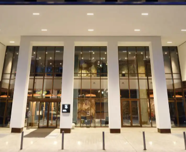 entrata di hotel a Milano da poter pernottare con un codice sconto Gruppo UNA