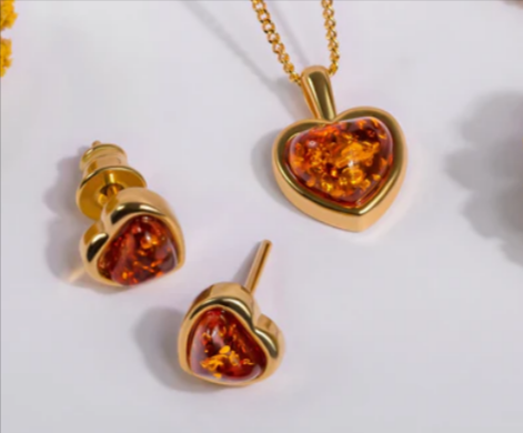 Amber jewellery from Henryka