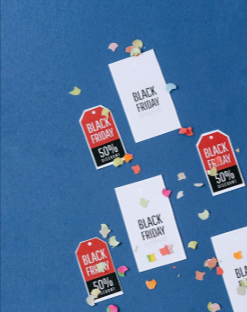 bigliettini del Black Friday dove poter fare molti affari e comprare prodotti e servizi a basso costo