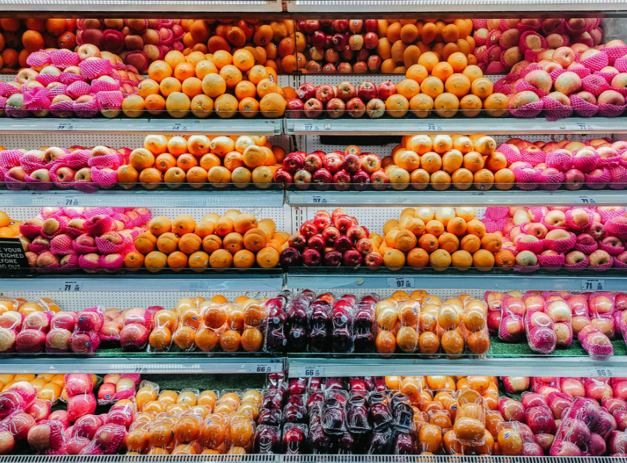 frutta esposta da poter comprare in offerta con un codice sconto CosiComodo dalla piattaforma CosiComodo