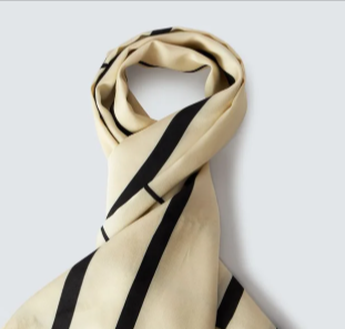 bandana acquistabile online a basso costo grazie ai codici sconto Replay