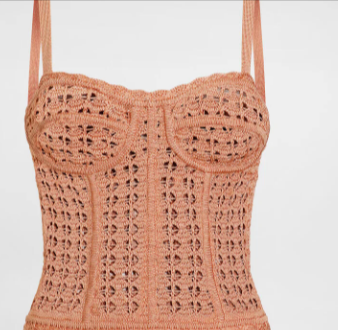 outfit femminile da poter comprare con un codice sconto Dolce & Gabbana dal sito ufficiale Dolce & Gabbana