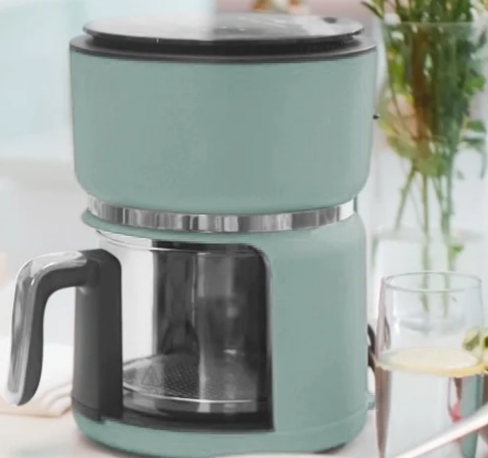 A Fahren airfryer in a kitchen 