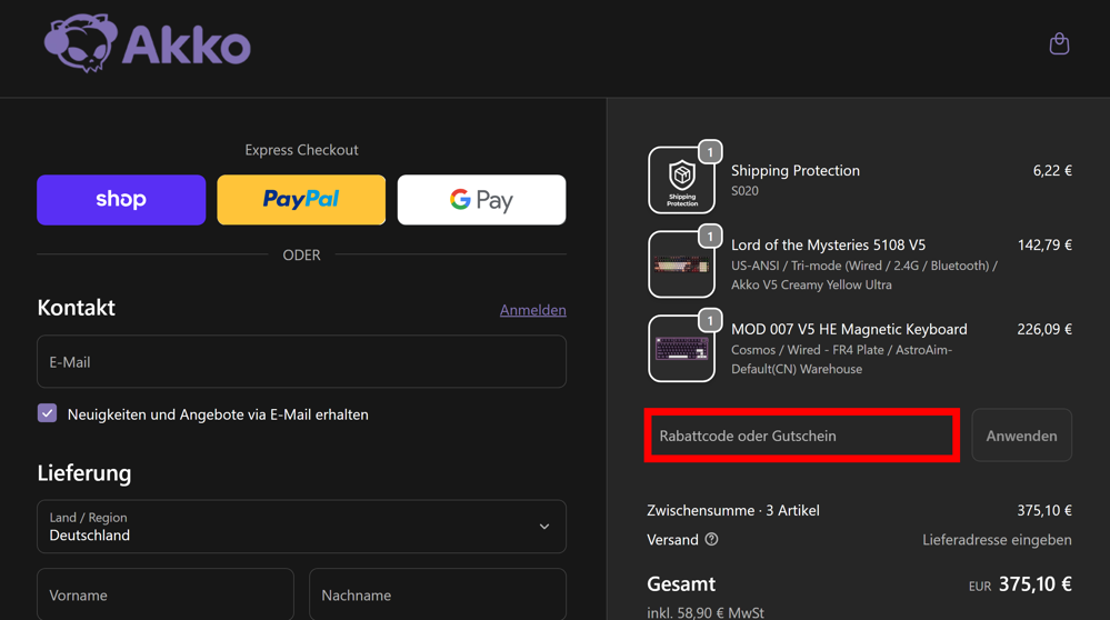 Check-out von Akkogear mit einem rotmarkiertem Eingabefeld für Gutscheine