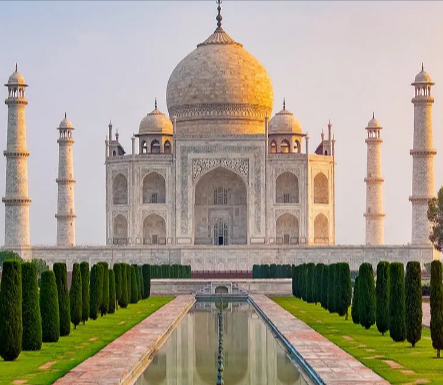 A Taj Mahal sigting on a Exoticca group trip