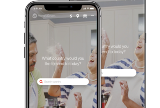 Bildausschnitte von zwei Smartphones, welche gerade die MoneyGrram App bedienen