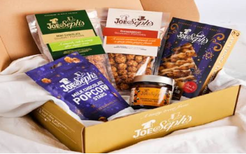 gourmet popcorn gift box with assorted popcorn flavours and caramel sauce 