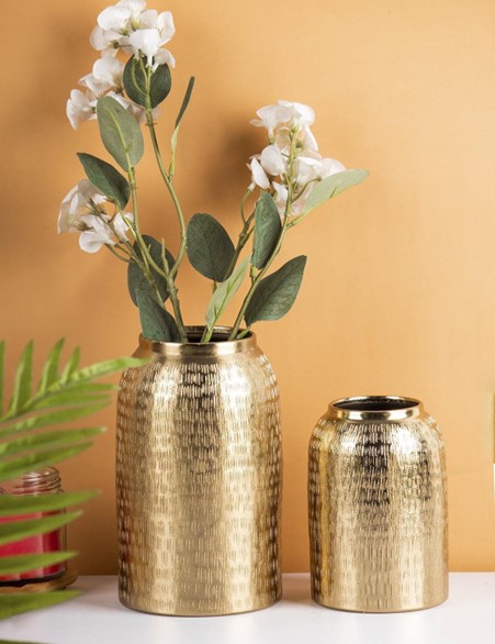 image showing some vases you can get during Vogue Online Shopping Night