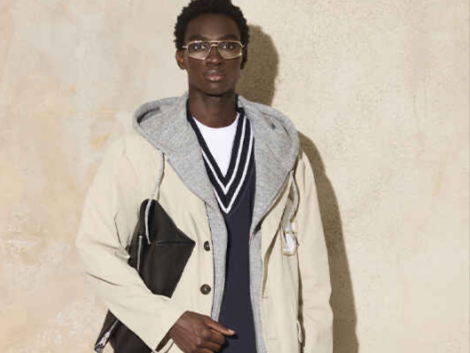 modello che indossa una giacca da poter acquistare con un codice sconto DSquared2