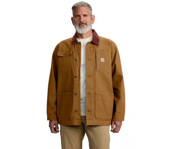 Jackets for fall and winter: A model wearing the Carhartt brown Rugged Flex Chore Coat