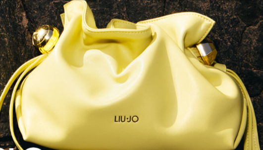 borsa Liu Jo di colore giallo da poter acquistare in offerta con un codice sconto Liu Jo