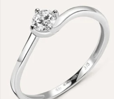 anello solitario da poter acquistare online grazie ad un codice sconto Stroili